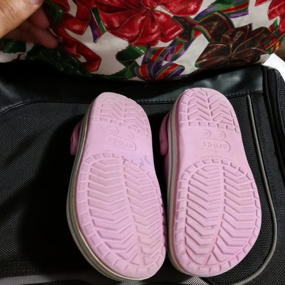 🚣🏩CROCS CHILD SIZE 10 SLIPPERS🎠💒 - Picture 11 of 13